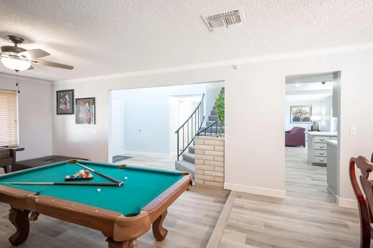 Vibrant Vegas Getaway W Pool Close To The Strip Las Vegas