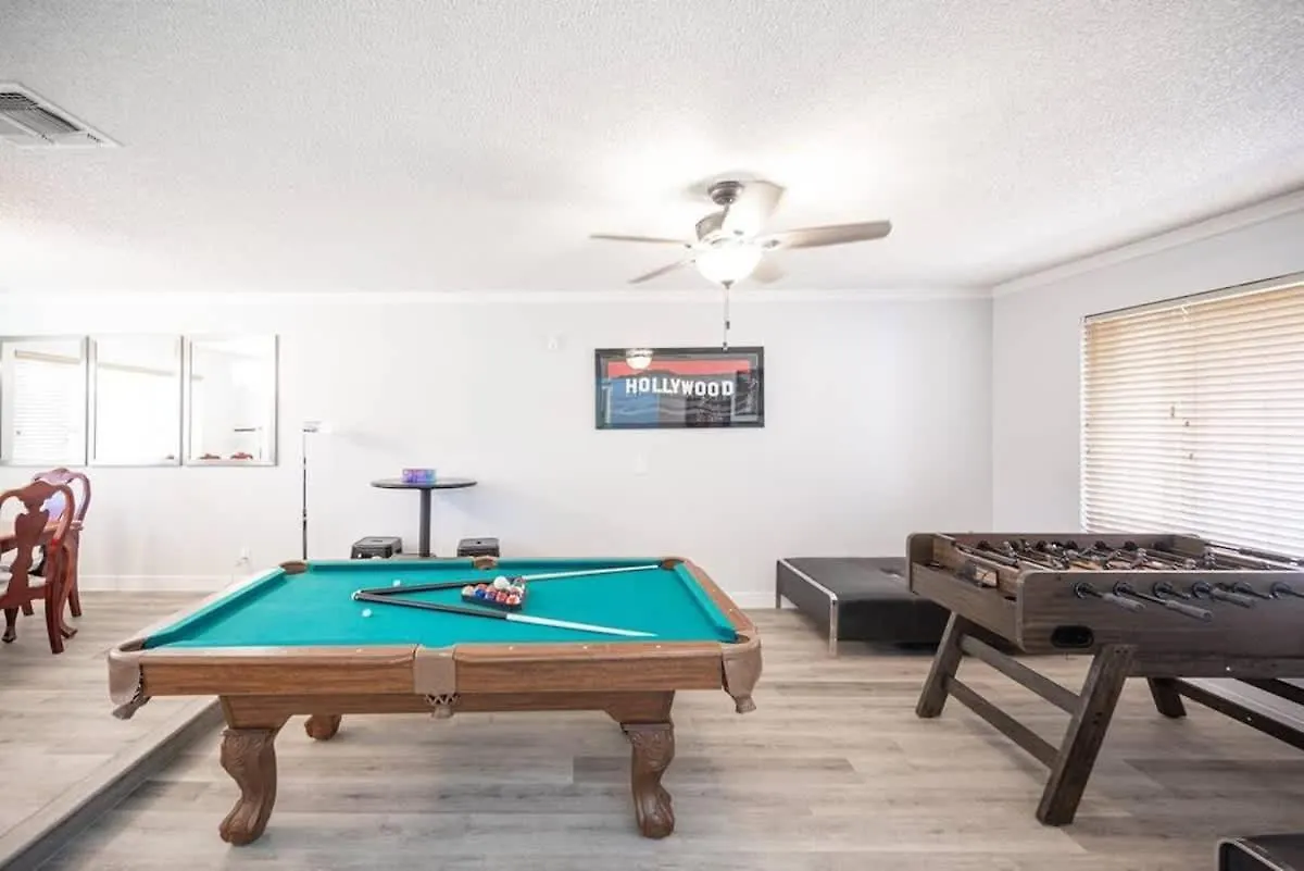 Vibrant Vegas Getaway W Pool Close To The Strip Las Vegas USA