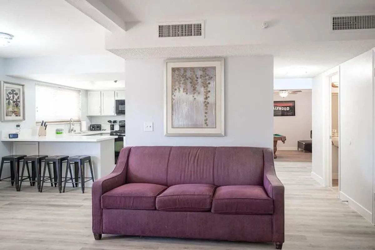 Vibrant Vegas Getaway W Pool Close To The Strip Las Vegas