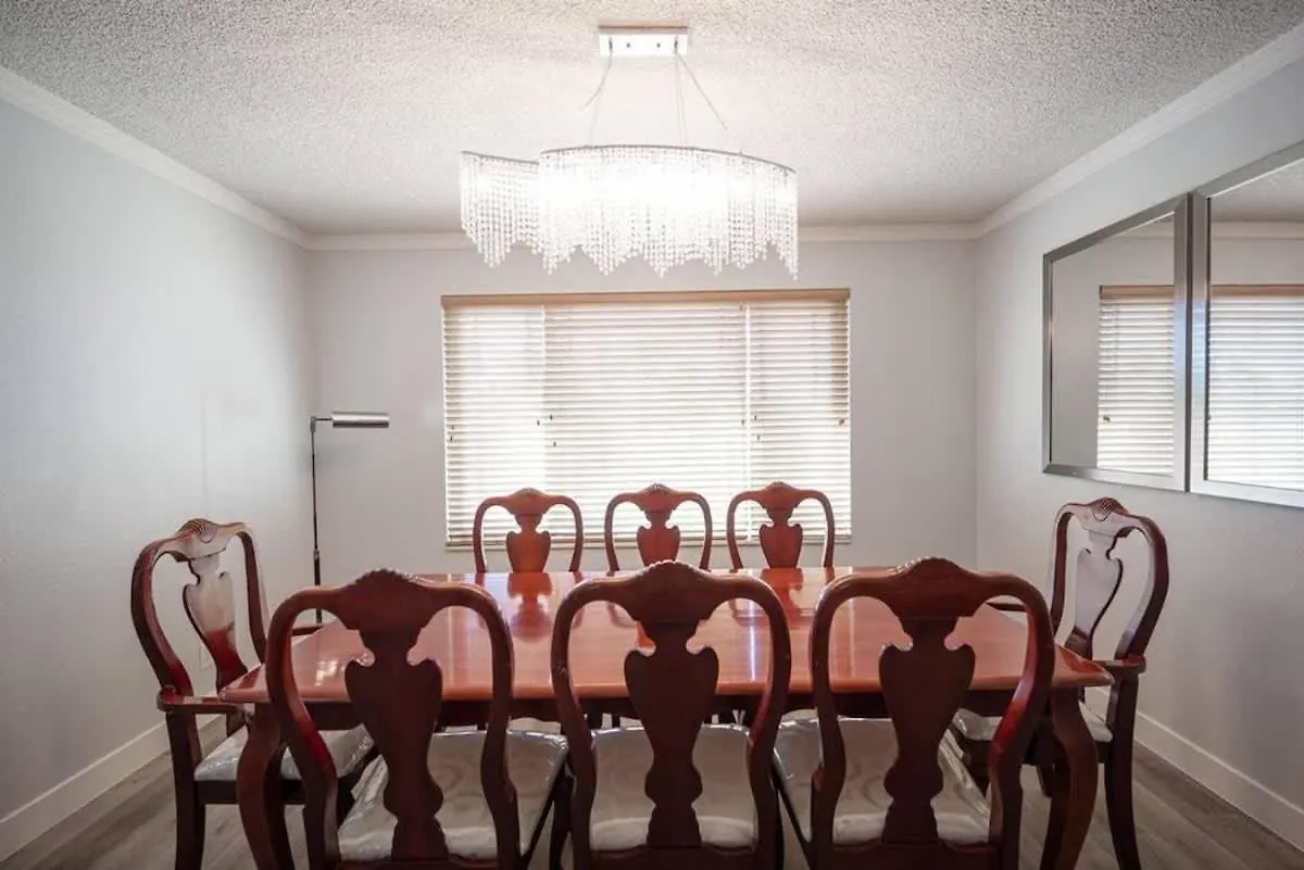 Vibrant Vegas Getaway W Pool Close To The Strip Las Vegas Semesterbostad