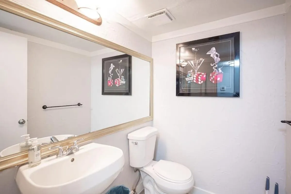 Vibrant Vegas Getaway W Pool Close To The Strip Las Vegas USA