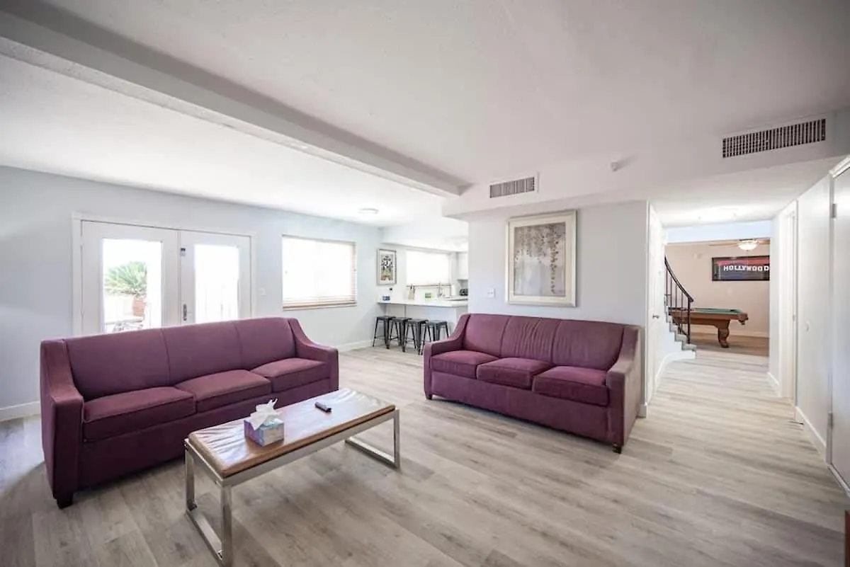 Semesterbostad Vibrant Vegas Getaway W Pool Close To The Strip Las Vegas